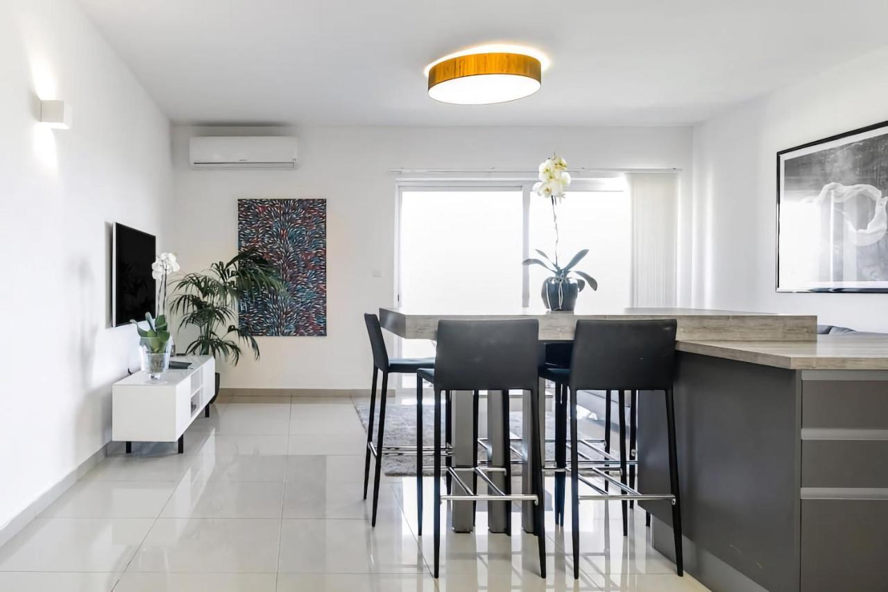 Award Winning Apartment St Julians Saint Julian's Eksteriør billede